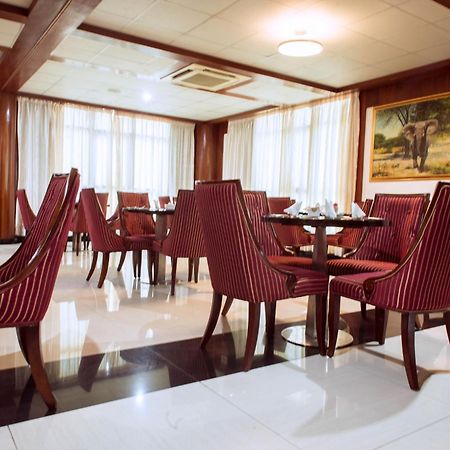 Peacock Hotel Dar es Salaam Bagian luar foto