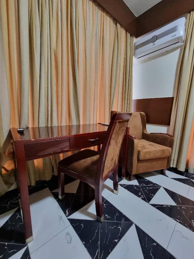 Peacock Hotel Dar es Salaam Bagian luar foto