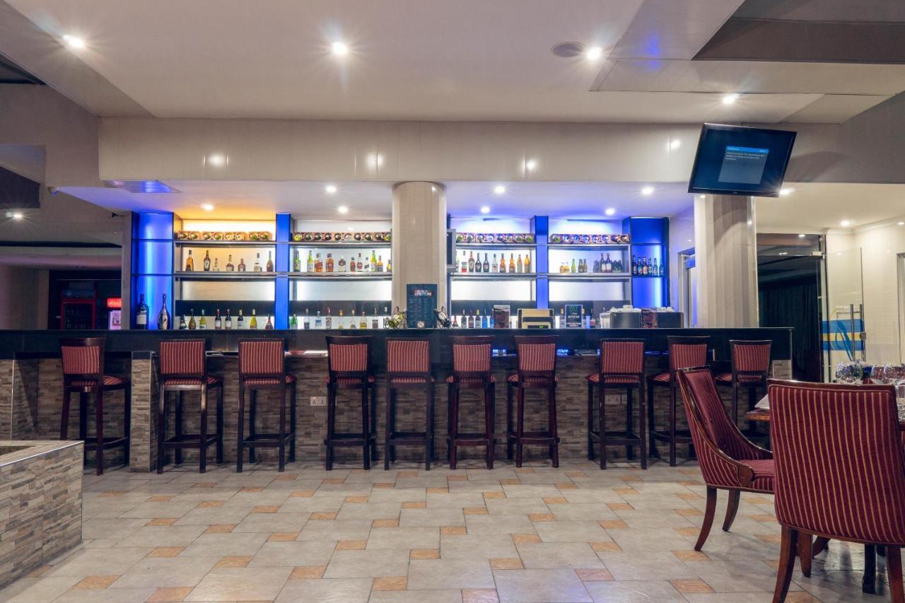 Peacock Hotel Dar es Salaam Bagian luar foto