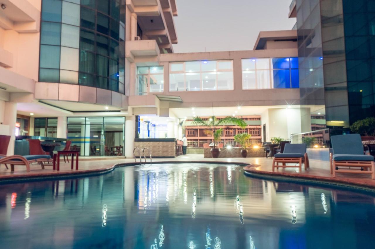 Peacock Hotel Dar es Salaam Bagian luar foto