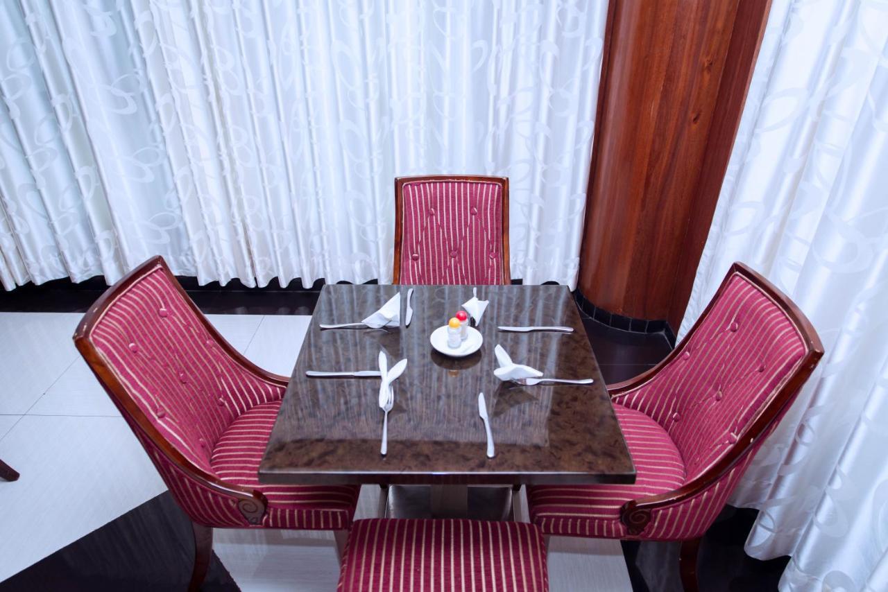 Peacock Hotel Dar es Salaam Bagian luar foto