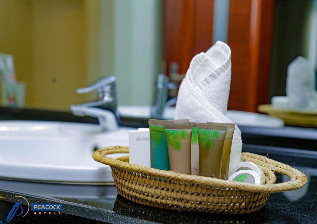 Peacock Hotel Dar es Salaam Bagian luar foto