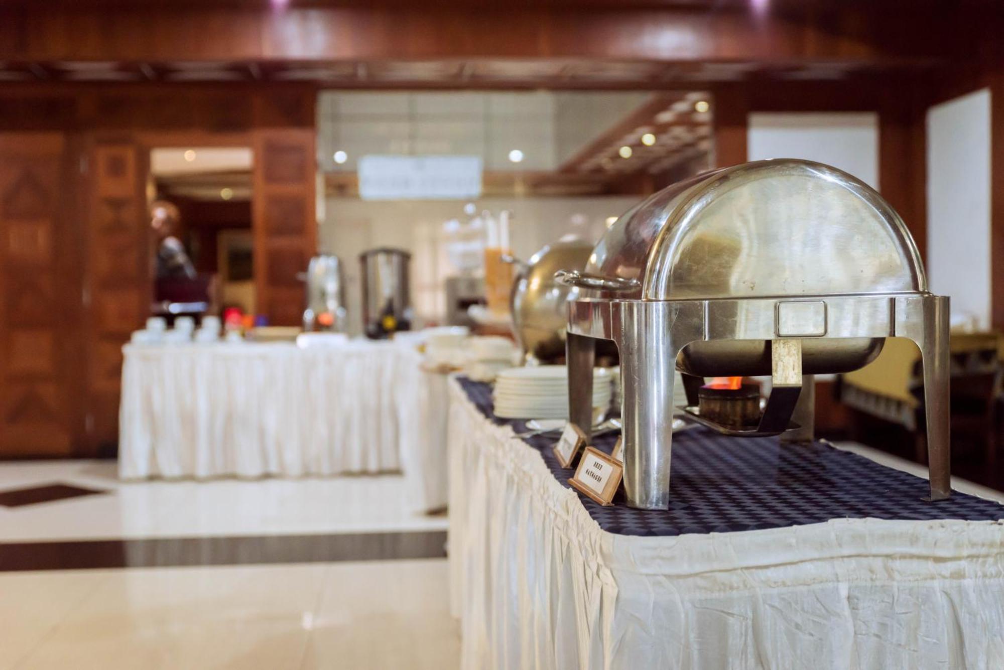 Peacock Hotel Dar es Salaam Bagian luar foto