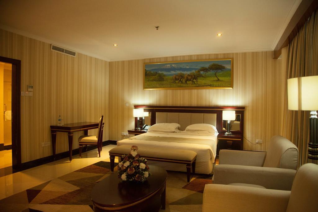 Peacock Hotel Dar es Salaam Bagian luar foto