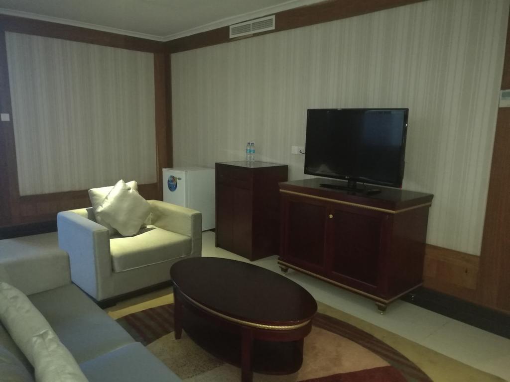 Peacock Hotel Dar es Salaam Bagian luar foto