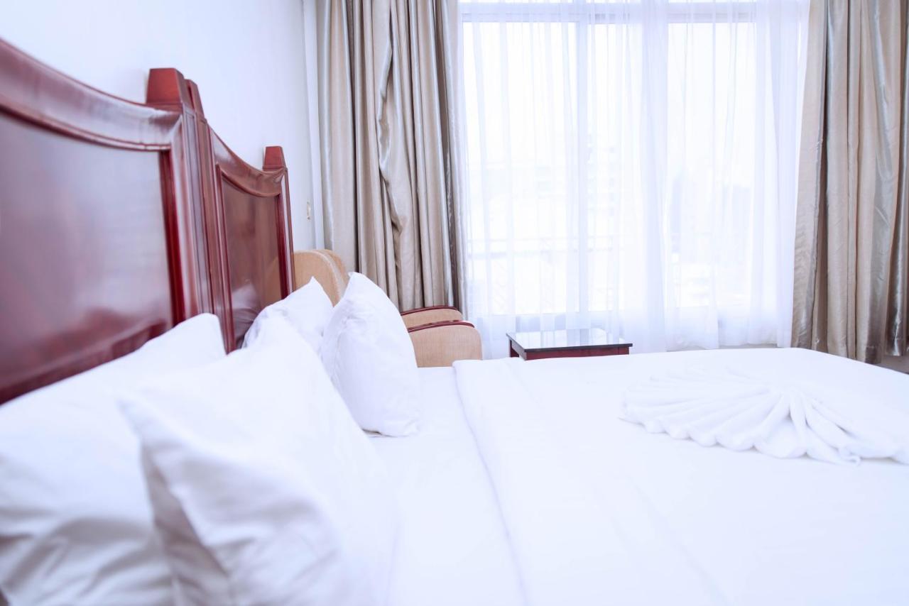 Peacock Hotel Dar es Salaam Bagian luar foto
