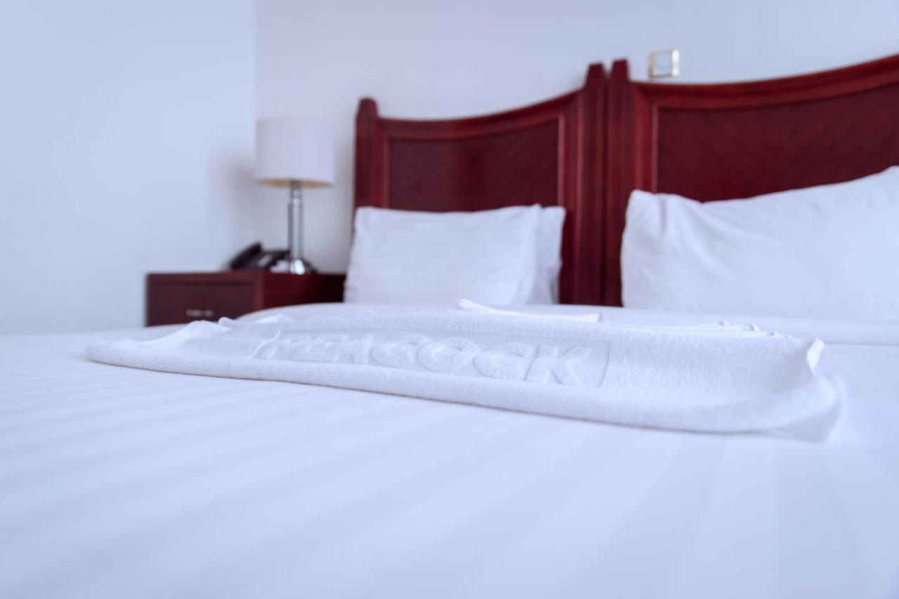 Peacock Hotel Dar es Salaam Bagian luar foto